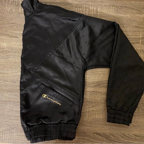 Women’s Black X-small Champion Bomber Jacket - Picture 3 of 6